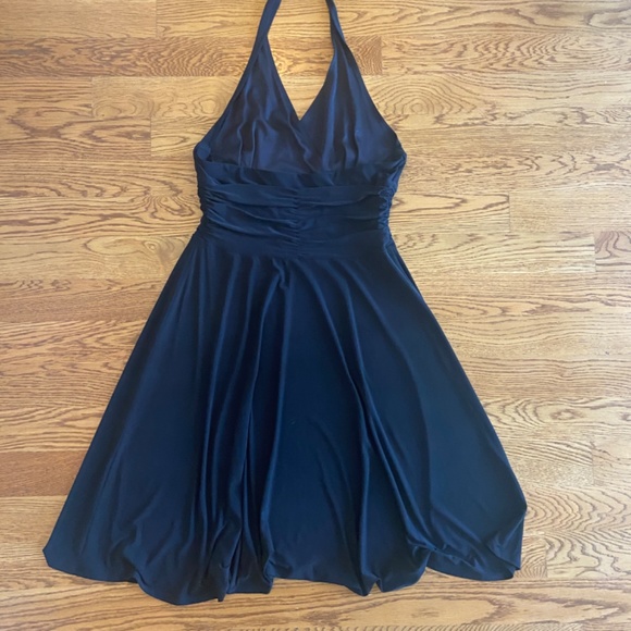 Little black dress - Picture 2 of 3